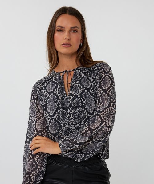 EsQualo Blouse gathering City Snake