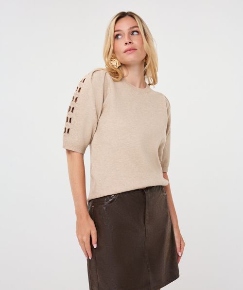 Sweater knit embroidery
