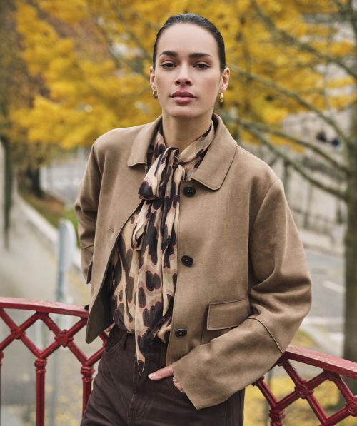 Jacket suedine collar pockets