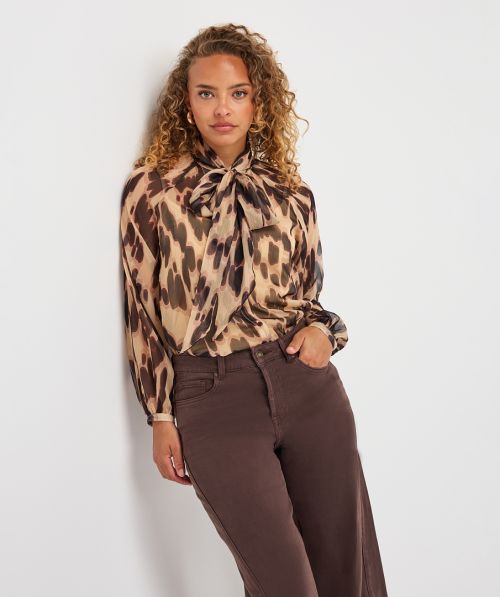 Blouse scarf Soft Embrace
