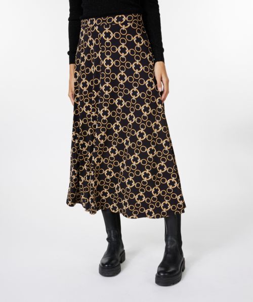 Skirt chain