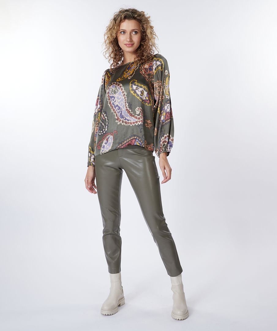 Blouse R-neck elements
