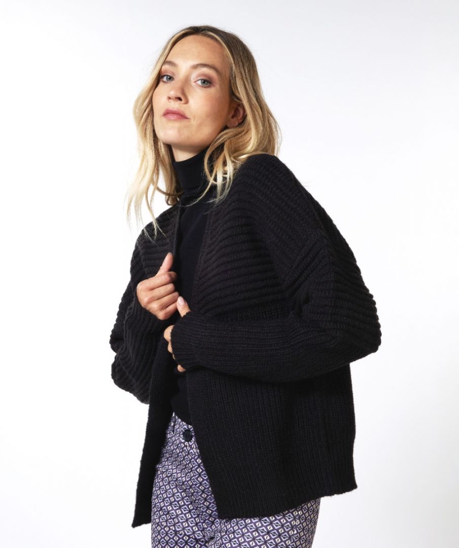 Cardigan short