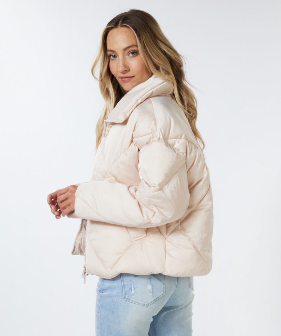 Coat short quilted