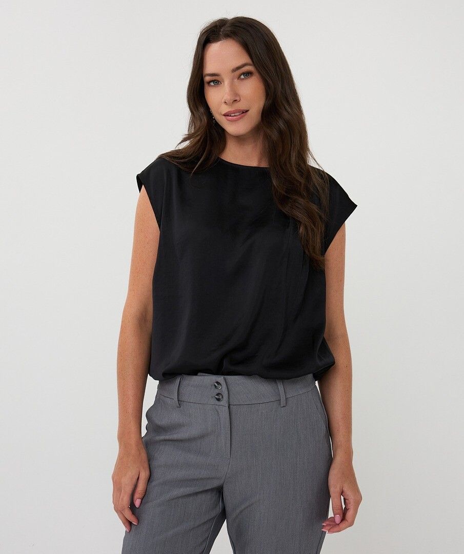 Top gathering satin look